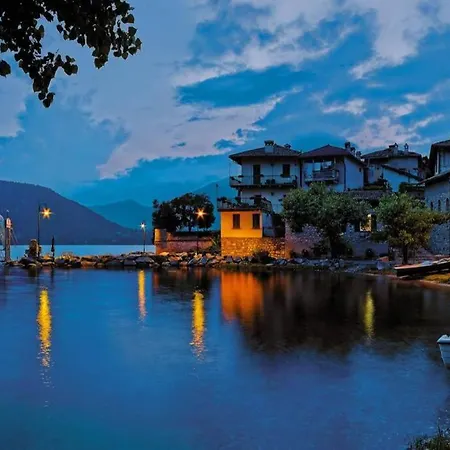 Casa Beatrice By The Lake Apartment *